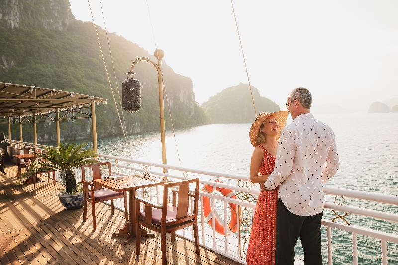 Heritage Line Violet Cruise - Halong Bay & Lan Ha Bay Hạ Long Ngoại thất bức ảnh